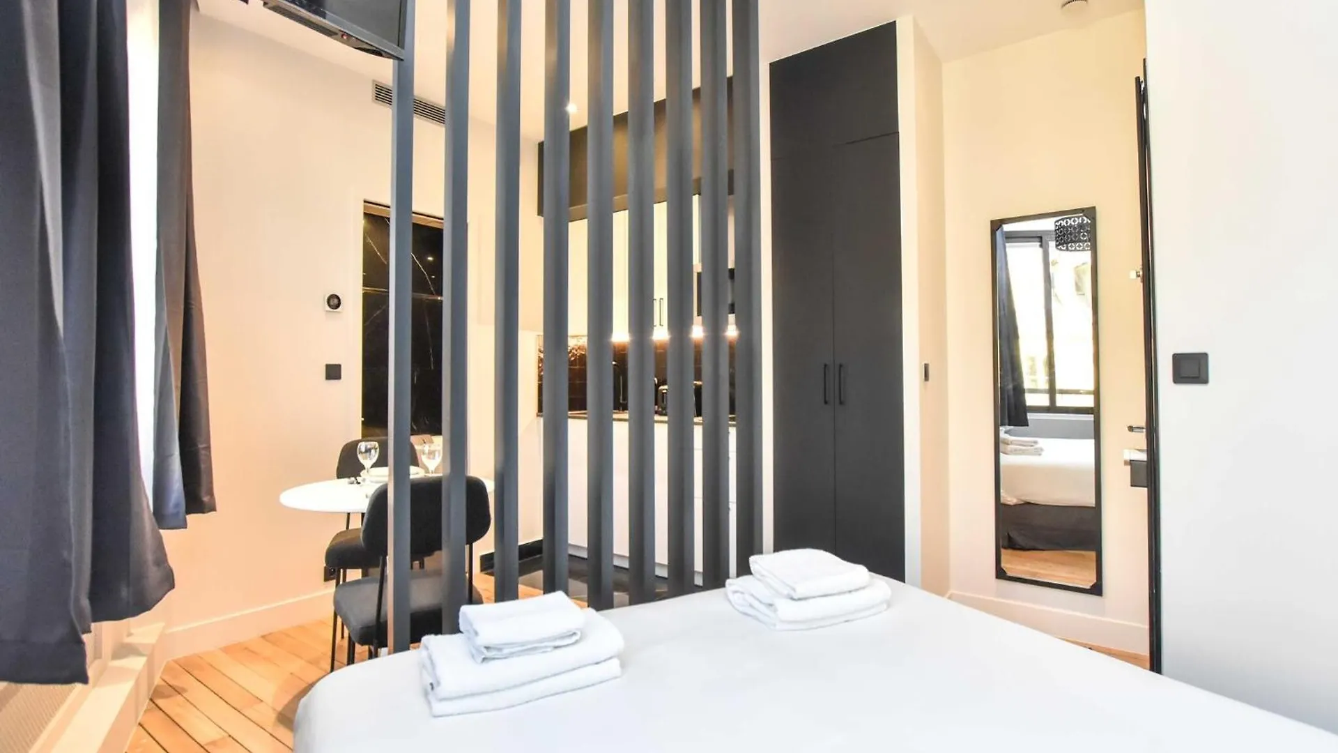 Διαμέρισμα Chic Studio W Jacuzzi - 2P - Near Palais Garnier Παρίσι