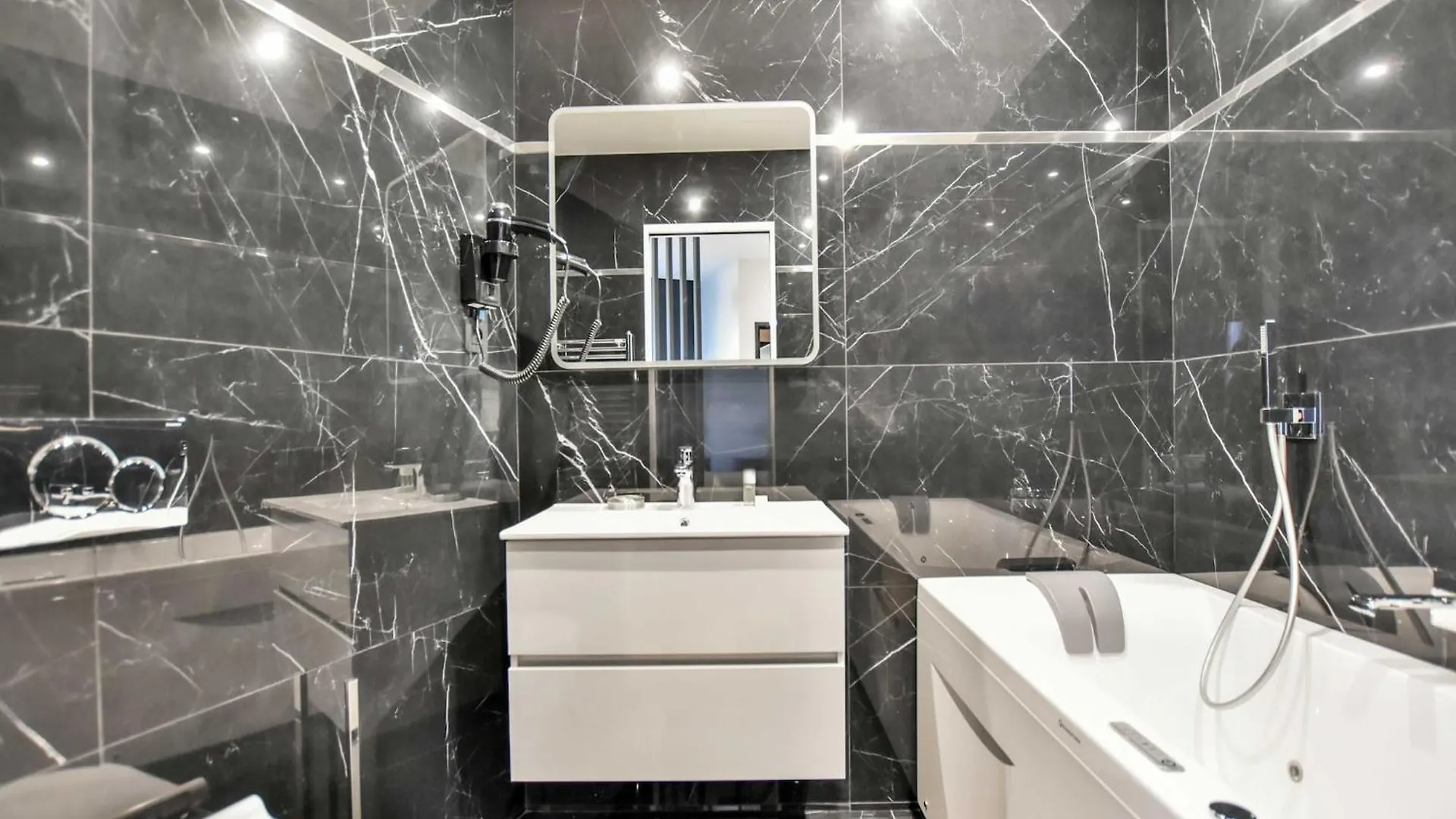 Chic Studio W Jacuzzi - 2P - Near Palais Garnier Parigi Appartamento
